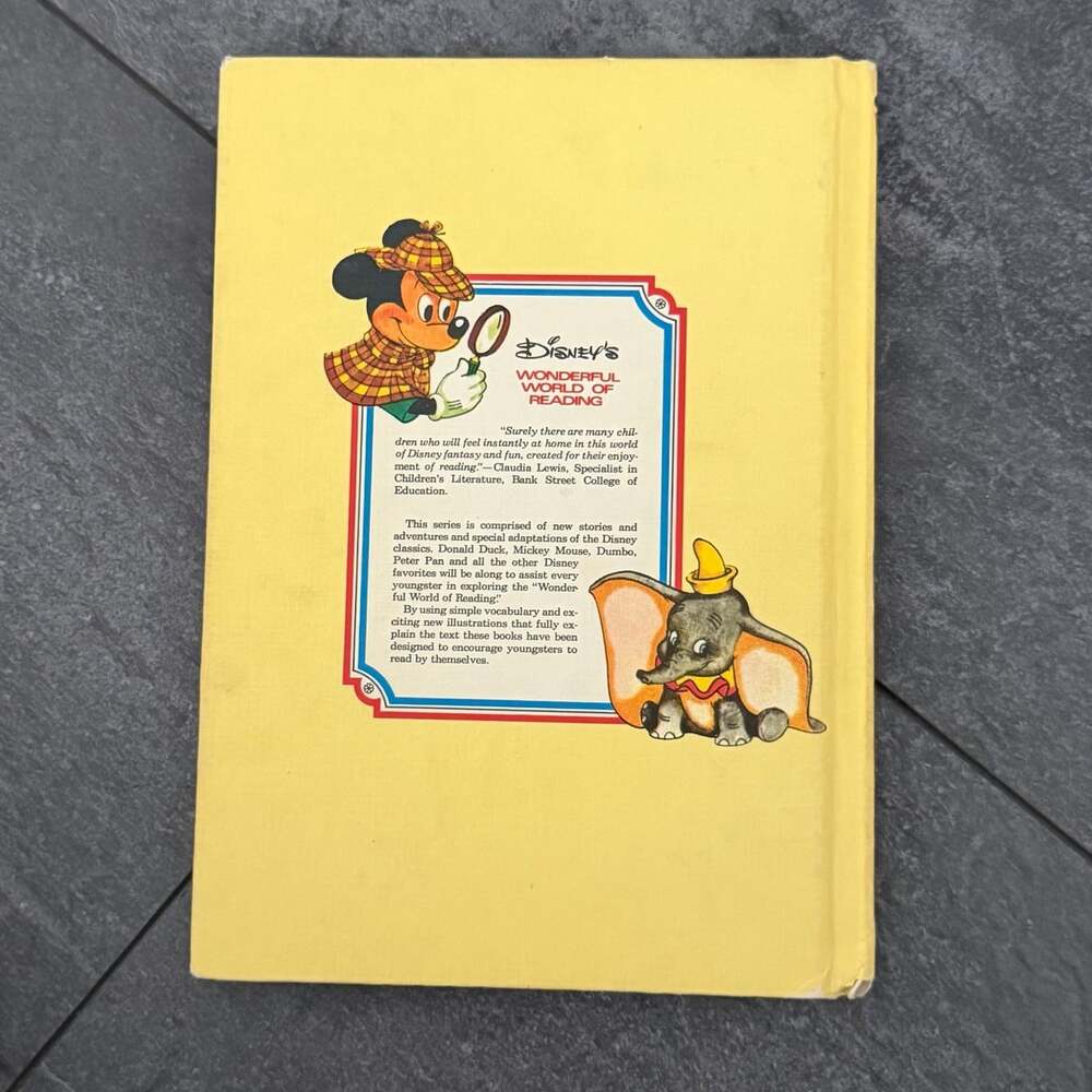 Disney's Wonderful World of Reading Books-Robin hood Saves The Day & Spins Gold - Picture 11 of 11